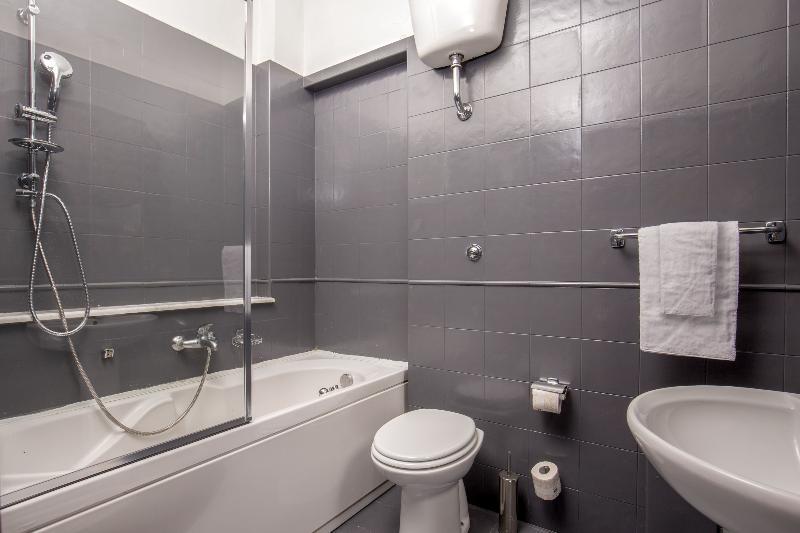 Crossroad Hotel Рим Экстерьер фото